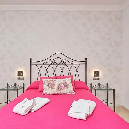 Lola 1 Apartment *